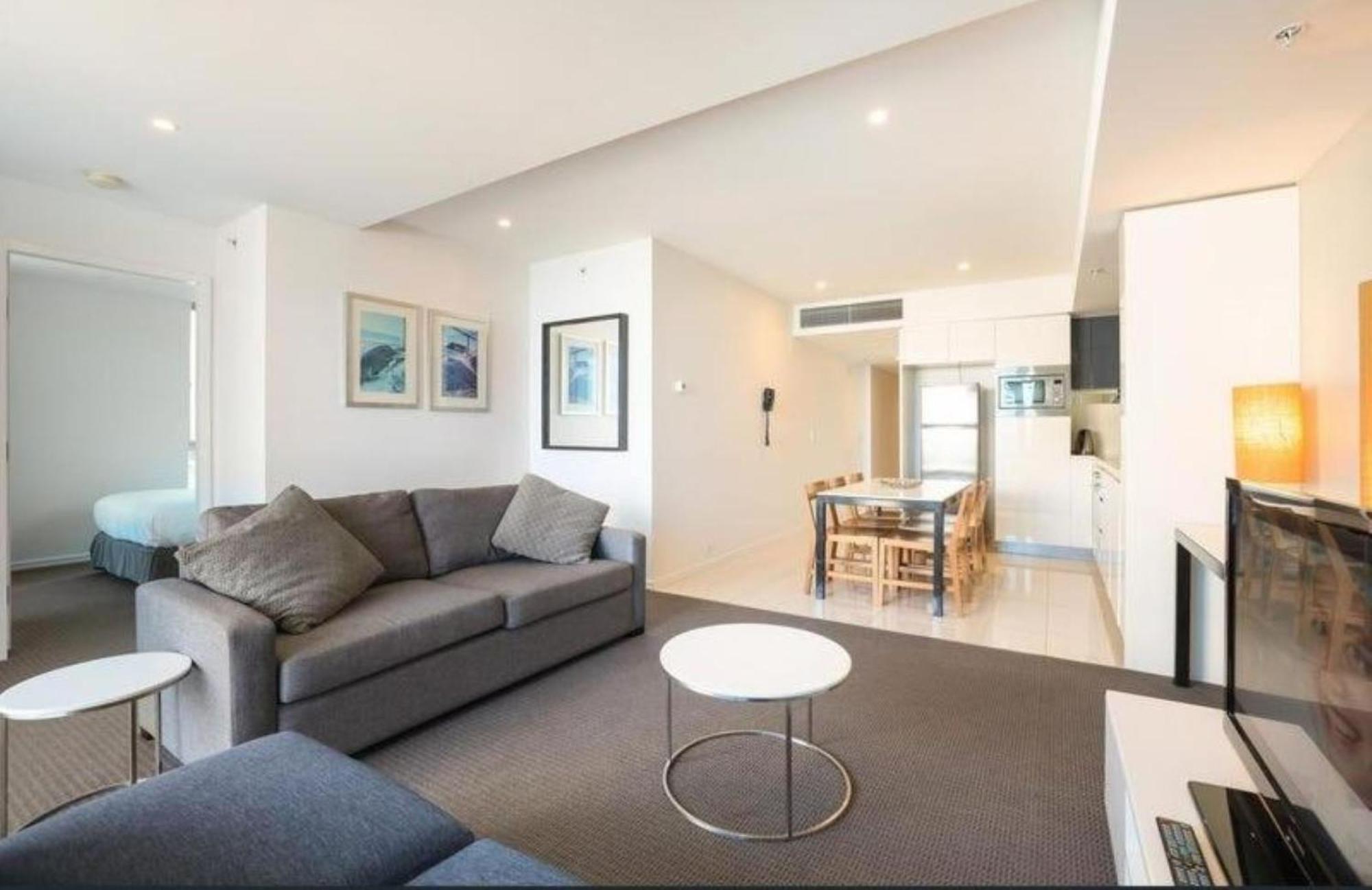 H-Residences Private Apartments - Hosted By Coastal Letting Gold Coast Exterior photo